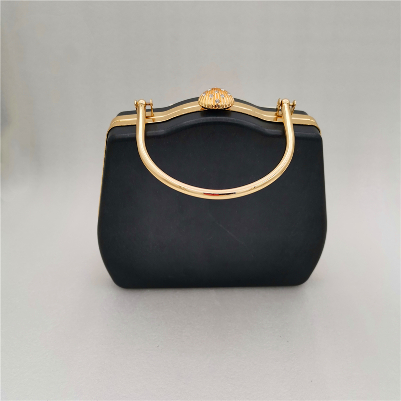 Women Bags Manufacturer - Marco de monedero hecho a mano